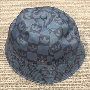 Adidas blue and dark blue Patterned Bucket Hat